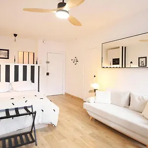 Hyper Centre Avec Balcon Appartement